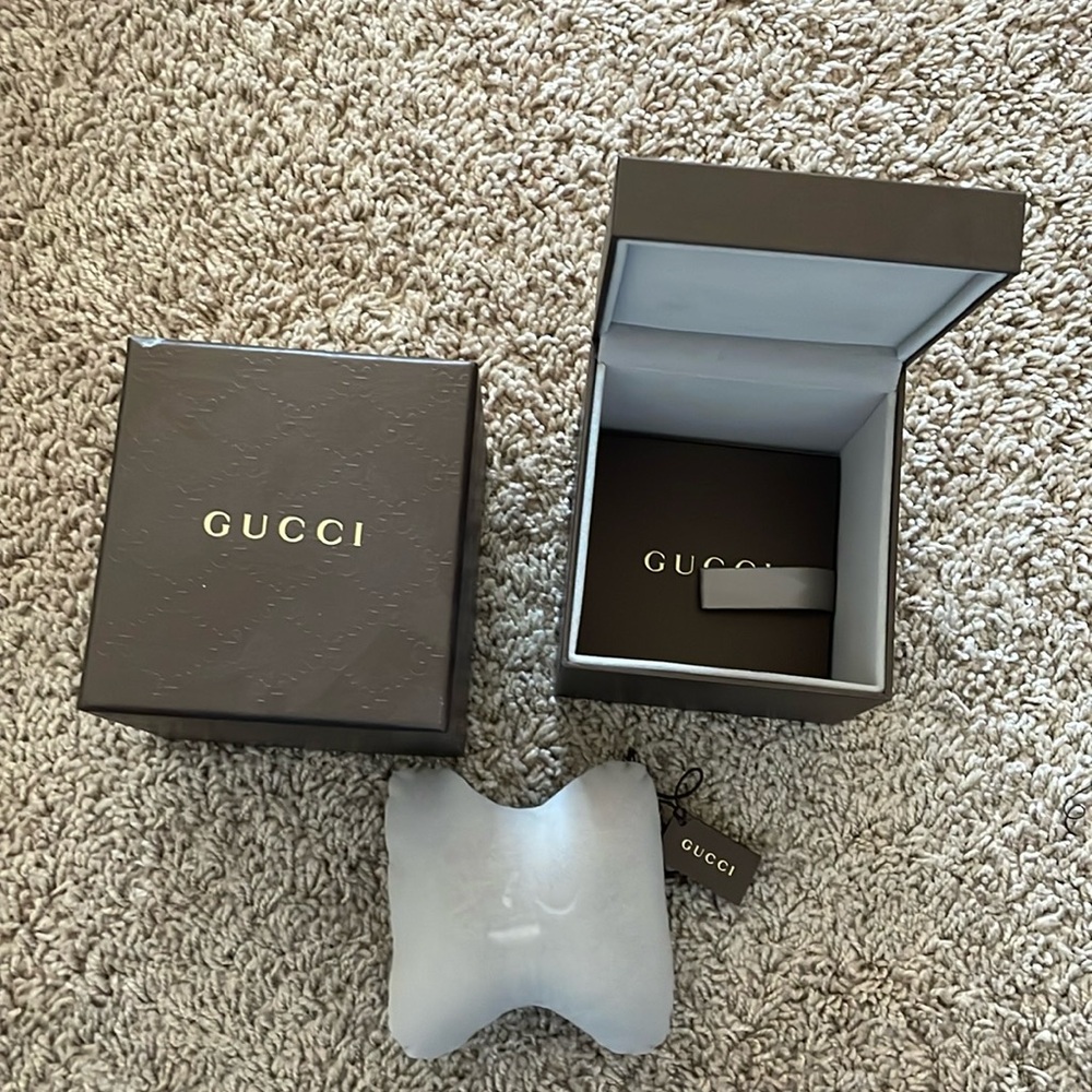Gucci watch gift box